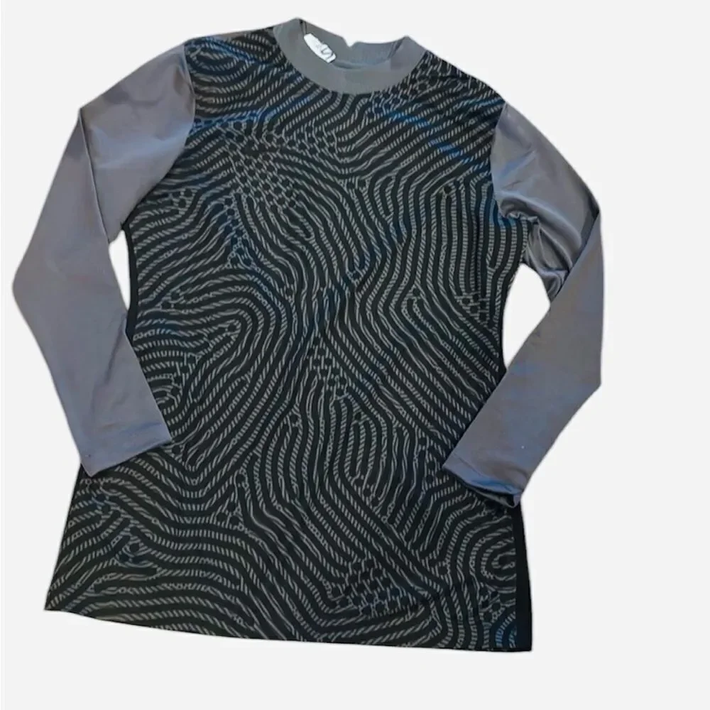 Nike Dri Fit Large Ladies Stylish Black and Gray Long Sleeve Top - NWT